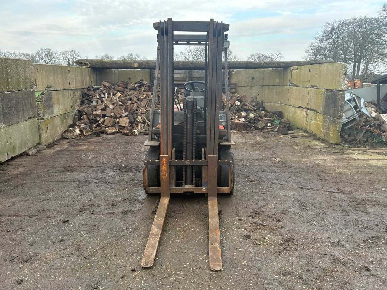 1995 TOYOTA O2 6FDF 25 FORKLIFT - Chariot élévateur: photos 3 1995 TOYOTA O2 6FDF 25 FORKLIFT - Chariot élévateur: photos 3
