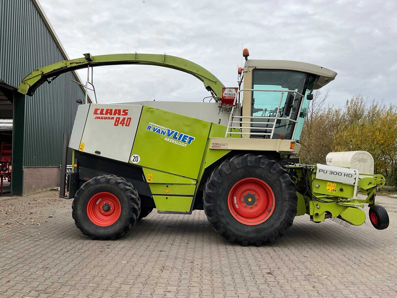 1999 CLAAS JAGUAR 840 FORAGE HARVESTER - Ensileuse: photos 3 1999 CLAAS JAGUAR 840 FORAGE HARVESTER - Ensileuse: photos 3