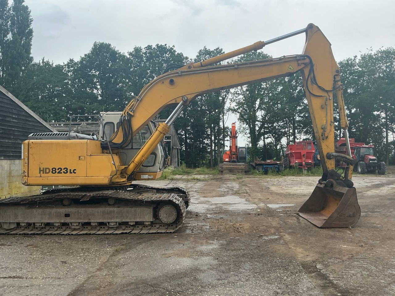 2000 KATO HD823LC CRAWLER EXCAVATOR - Pelle: photos 4 2000 KATO HD823LC CRAWLER EXCAVATOR - Pelle: photos 4