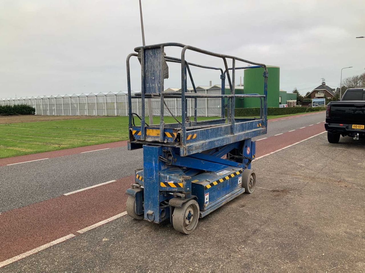 2000 UPRIGHT SL20 AERIAL WORK PLATFORM - Nacelle: photos 2 2000 UPRIGHT SL20 AERIAL WORK PLATFORM - Nacelle: photos 2