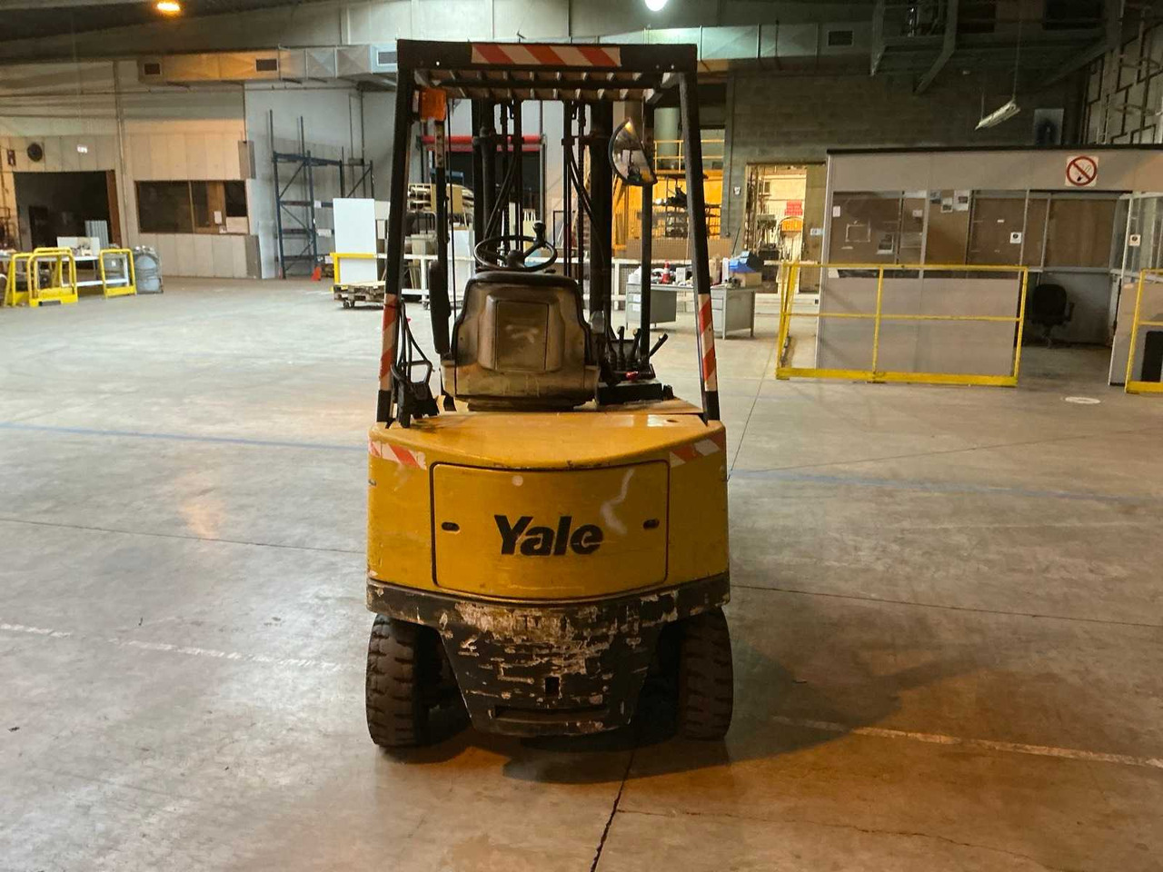 2001 YALE ERP25ALFV2395 FORKLIFT - Chariot élévateur: photos 5 2001 YALE ERP25ALFV2395 FORKLIFT - Chariot élévateur: photos 5
