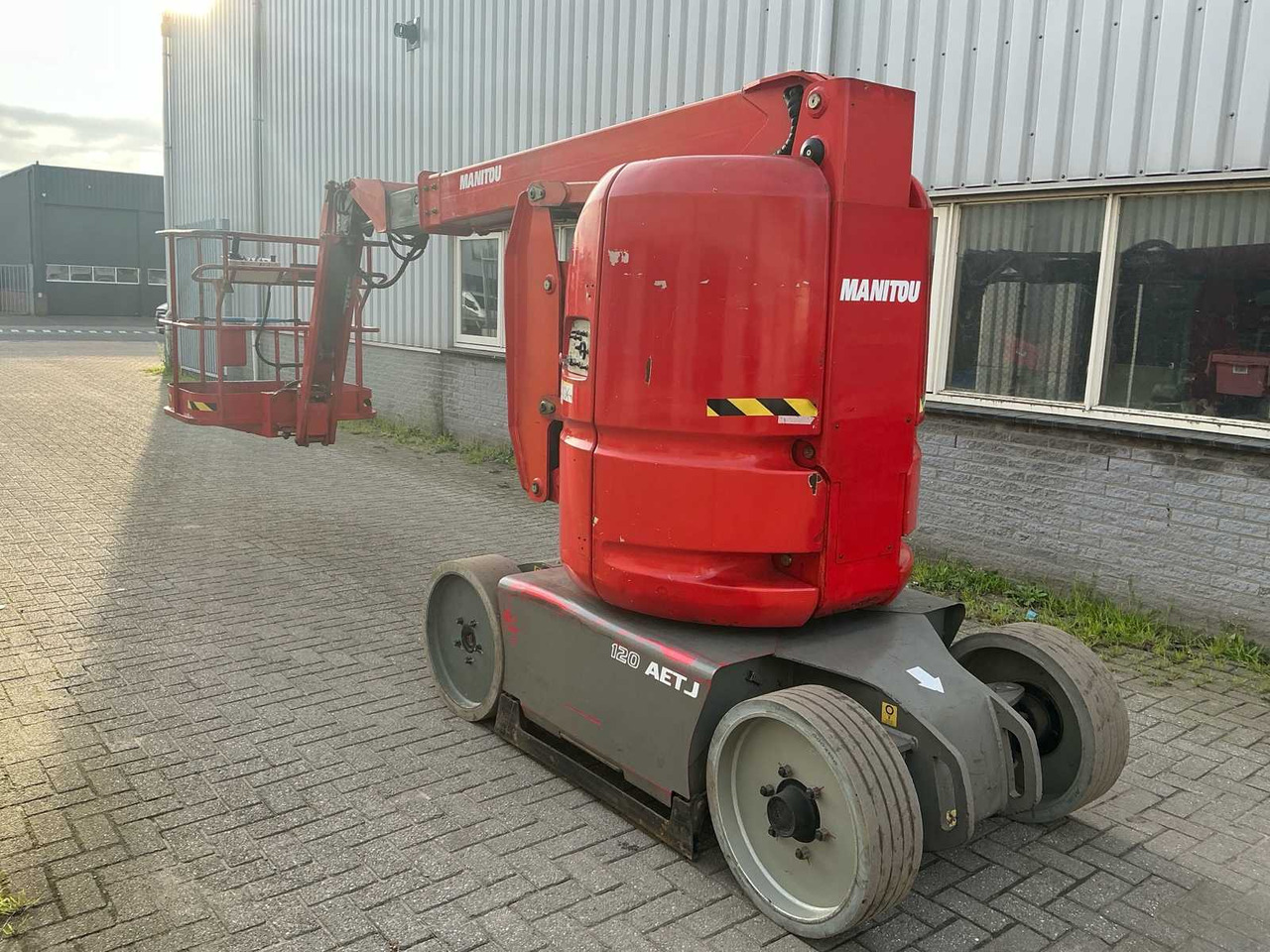 2005 MANITOU 120 AETJ AERIAL PLATFORM - Nacelle: photos 2 2005 MANITOU 120 AETJ AERIAL PLATFORM - Nacelle: photos 2
