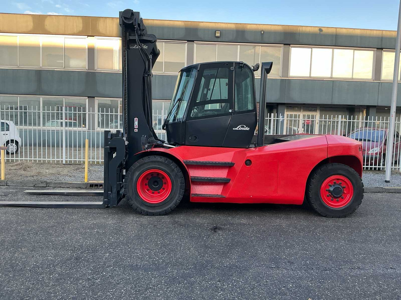 2007 LINDE H180 FORKLIFT - Chariot élévateur: photos 4 2007 LINDE H180 FORKLIFT - Chariot élévateur: photos 4