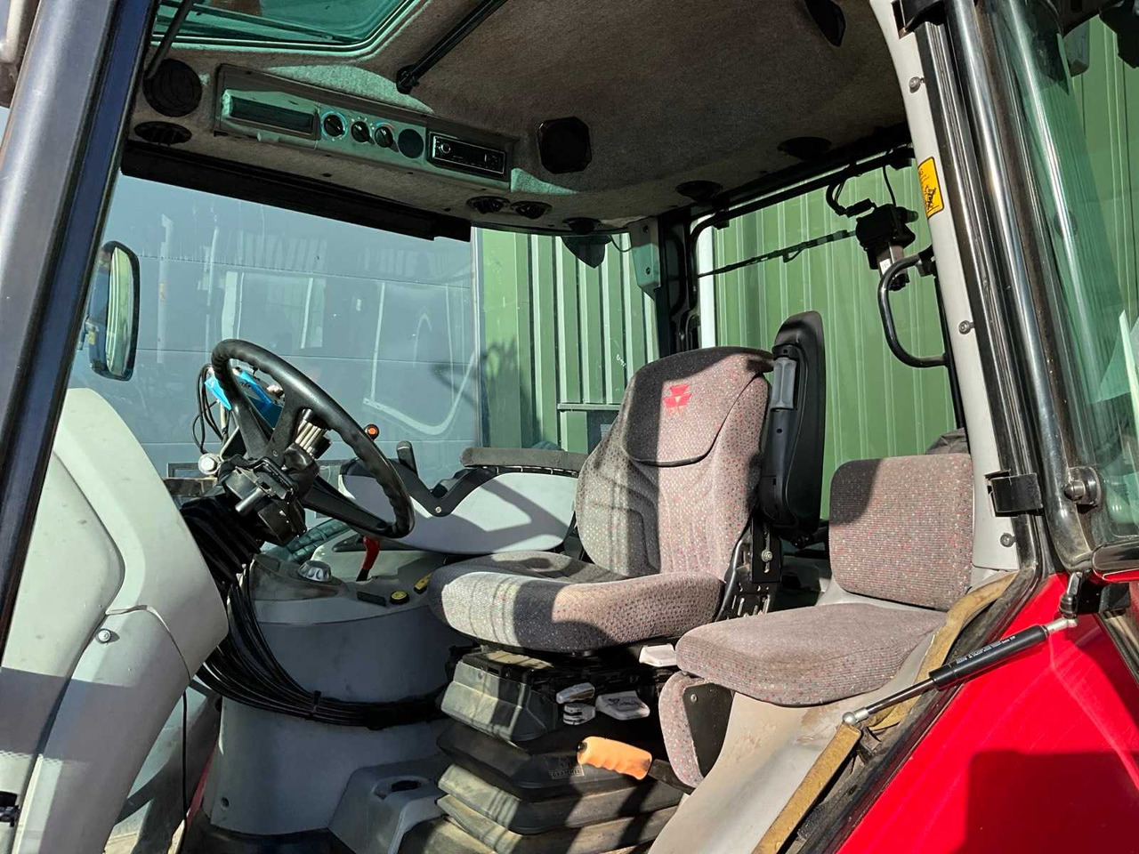 Tracteur agricole 2007 MASSEY FERGUSON 6480 FOUR WHEEL DRIVE FARM TRACTOR: photos 16