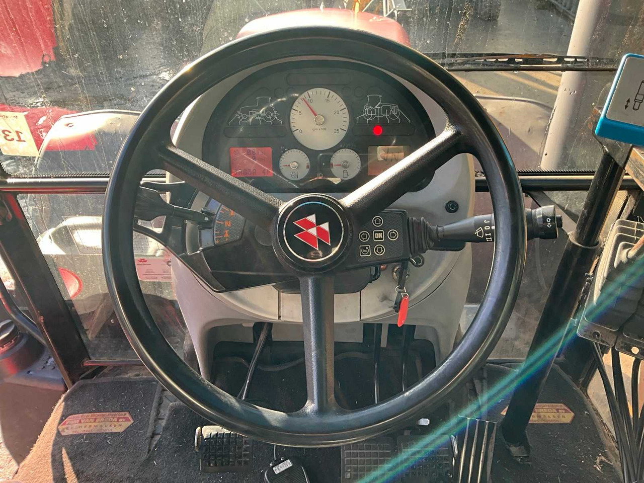 Tracteur agricole 2007 MASSEY FERGUSON 6480 FOUR WHEEL DRIVE FARM TRACTOR: photos 17