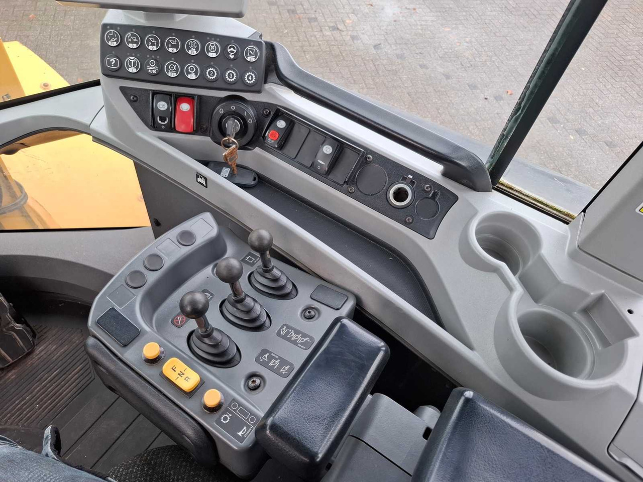 Chargeuse sur pneus 2012 CATERPILLAR 930K SHOVEL: photos 15