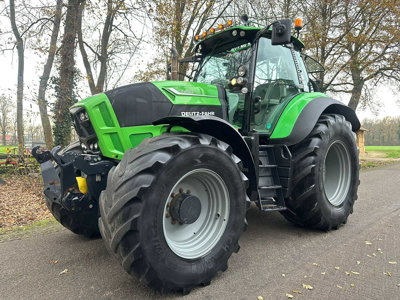 2013 DEUTZ-FAHR 7250 TTV FOUR WHEEL DRIVE FARM TRACTOR - Tracteur agricole: photos 1 2013 DEUTZ-FAHR 7250 TTV FOUR WHEEL DRIVE FARM TRACTOR - Tracteur agricole: photos 1