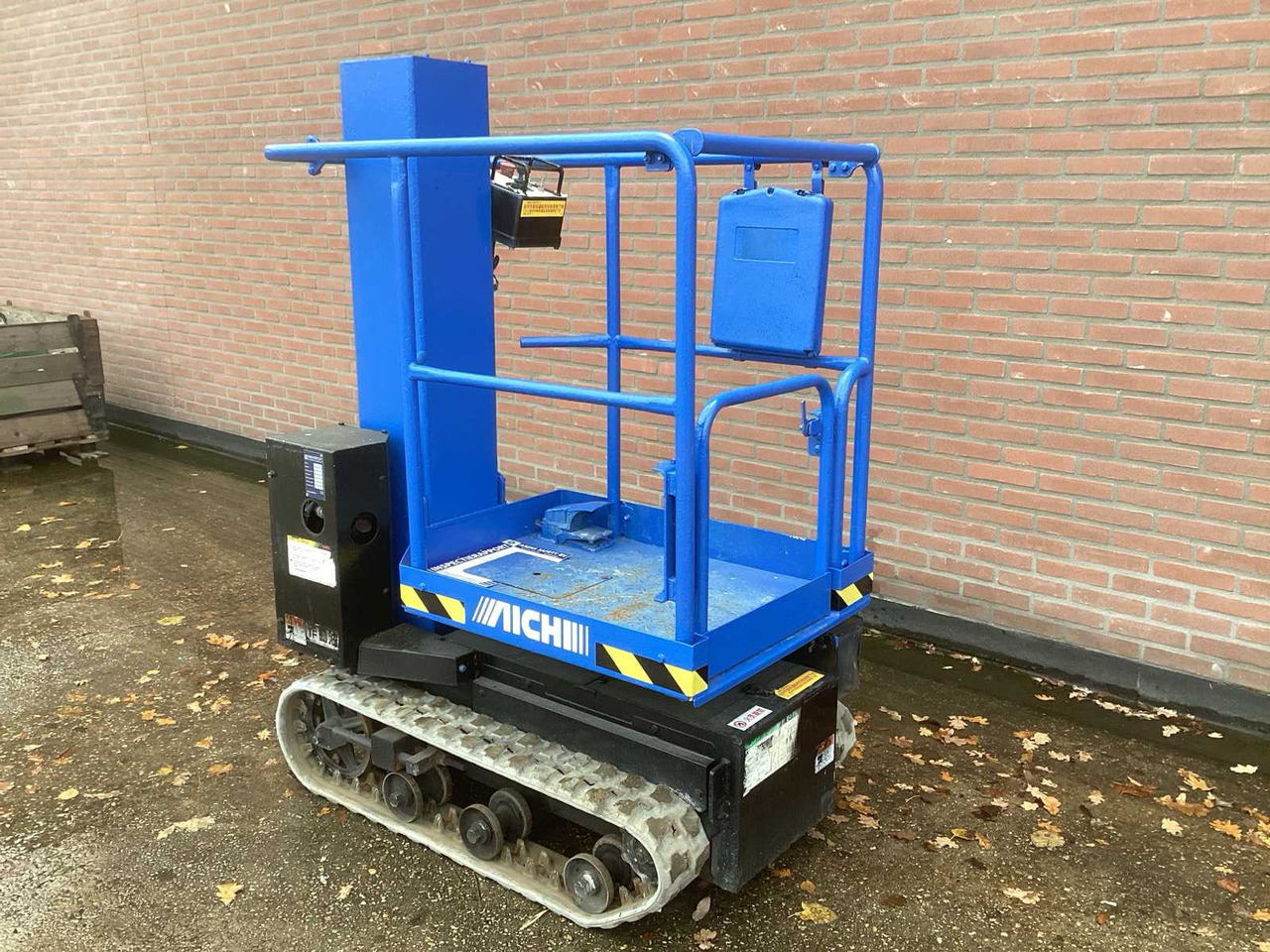 2014 AICHI RM 04 B CRAWLER BOOM LIFT - Nacelle: photos 3 2014 AICHI RM 04 B CRAWLER BOOM LIFT - Nacelle: photos 3