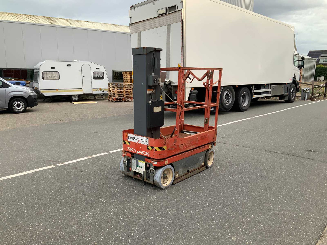 2014 SKYJACK SJ12 AERIAL PLATFORM - Nacelle: photos 5 2014 SKYJACK SJ12 AERIAL PLATFORM - Nacelle: photos 5