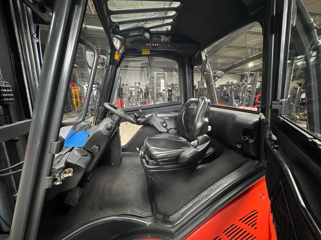 Chariot élévateur 2015 LINDE H50D 5,000KG TRIPLEX 666CM 3+4TH VALVE DIESEL FORKLIFT FORKLIFT 15,862 HOURS.: photos 15 Chariot élévateur 2015 LINDE H50D 5,000KG TRIPLEX 666CM 3+4TH VALVE DIESEL FORKLIFT FORKLIFT 15,862 HOURS.: photos 15