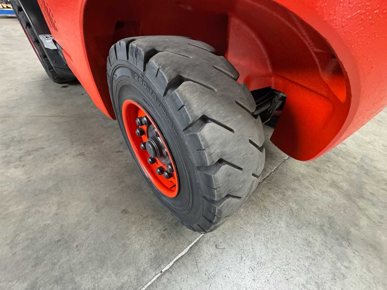 Chariot élévateur 2015 LINDE H50D 5,000KG TRIPLEX 666CM 3+4TH VALVE DIESEL FORKLIFT FORKLIFT 15,862 HOURS.: photos 13 Chariot élévateur 2015 LINDE H50D 5,000KG TRIPLEX 666CM 3+4TH VALVE DIESEL FORKLIFT FORKLIFT 15,862 HOURS.: photos 13