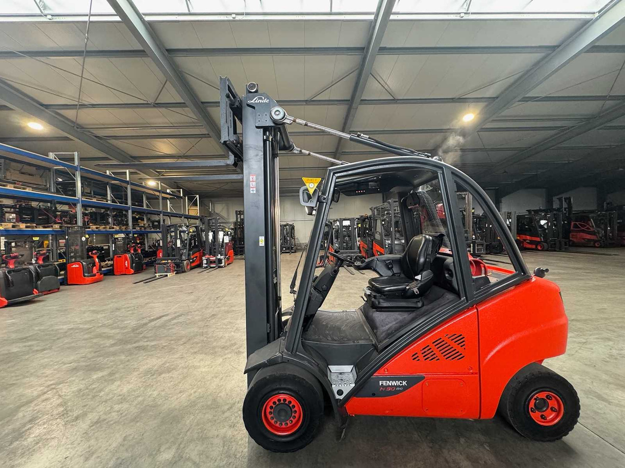 2015 SERVICE + UVV 09/2026 LINDE H30T 3,000KG TRIPLEX 645CM GAS FORKLIFT FORKLIFT 4,066 HOURS - Chariot élévateur: photos 2 2015 SERVICE + UVV 09/2026 LINDE H30T 3,000KG TRIPLEX 645CM GAS FORKLIFT FORKLIFT 4,066 HOURS - Chariot élévateur: photos 2