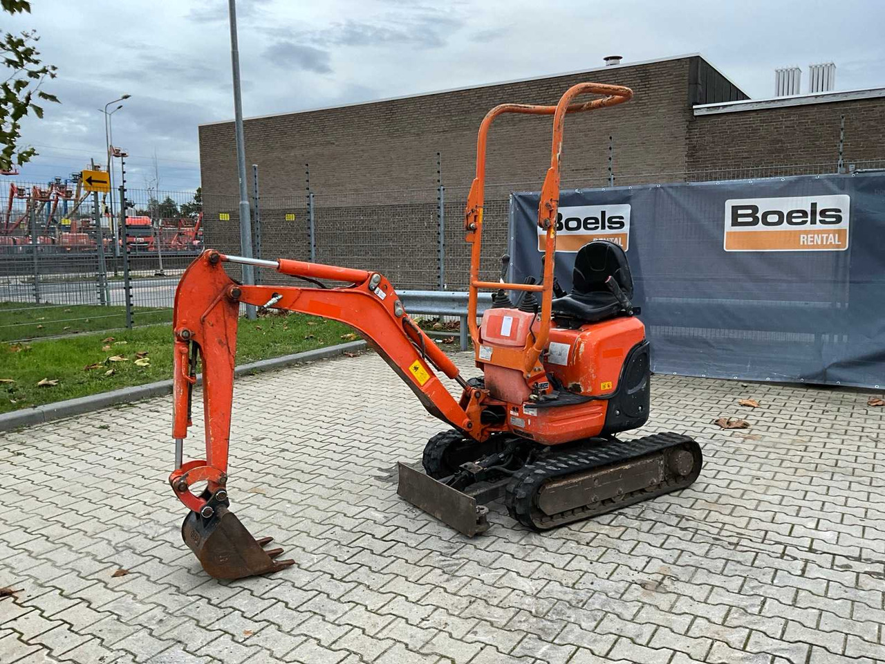 2016 KUBOTA U10-3 VHG MINI EXCAVATOR - Mini pelle: photos 1 2016 KUBOTA U10-3 VHG MINI EXCAVATOR - Mini pelle: photos 1