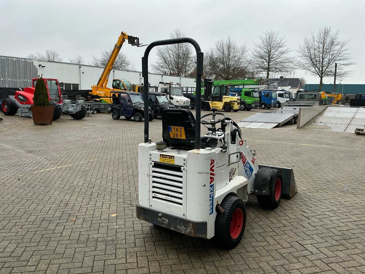 2017 100 KNIKMOPS - Chargeuse sur pneus: photos 5 2017 100 KNIKMOPS - Chargeuse sur pneus: photos 5