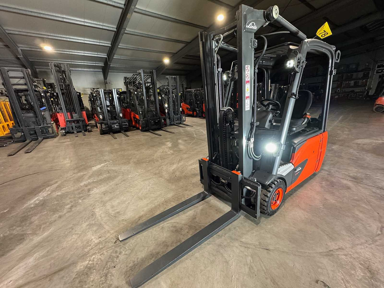 2020 LINDE E16L EVO DUPLEX FREE LIFT 3RD + 4TH VALVE ELECTRIC FORKLIFT 10,364 HOURS - Chariot élévateur: photos 4 2020 LINDE E16L EVO DUPLEX FREE LIFT 3RD + 4TH VALVE ELECTRIC FORKLIFT 10,364 HOURS - Chariot élévateur: photos 4