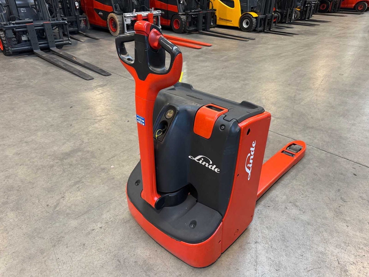 2020 SERVICE 12/2026 LINDE T16 1,600KG PALLET TRUCK ANT STACKER INITIAL STROKE 1,789 HOURS - Chariot élévateur: photos 4 2020 SERVICE 12/2026 LINDE T16 1,600KG PALLET TRUCK ANT STACKER INITIAL STROKE 1,789 HOURS - Chariot élévateur: photos 4