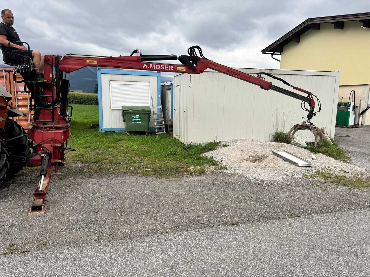A. Moser MKD-6,5 - Chargeur frontal pour tracteur: photos 2 A. Moser MKD-6,5 - Chargeur frontal pour tracteur: photos 2