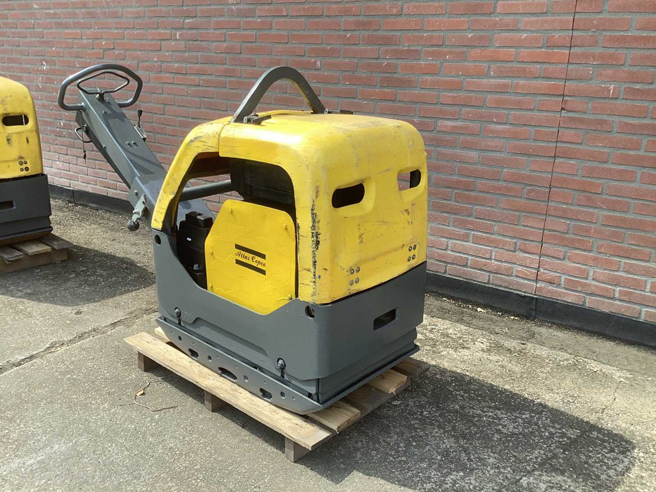 ATLAS COPCO LG504 - Plaque vibrante: photos 4 ATLAS COPCO LG504 - Plaque vibrante: photos 4