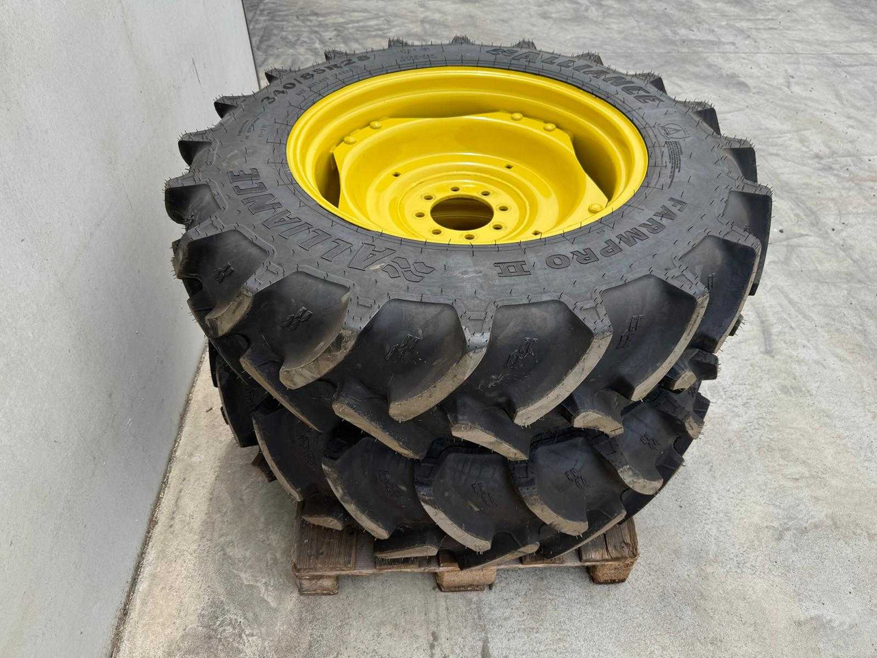 Alliance Farmpro 2 - Pneus et jantes pour Tracteur agricole: photos 4 Alliance Farmpro 2 - Pneus et jantes pour Tracteur agricole: photos 4