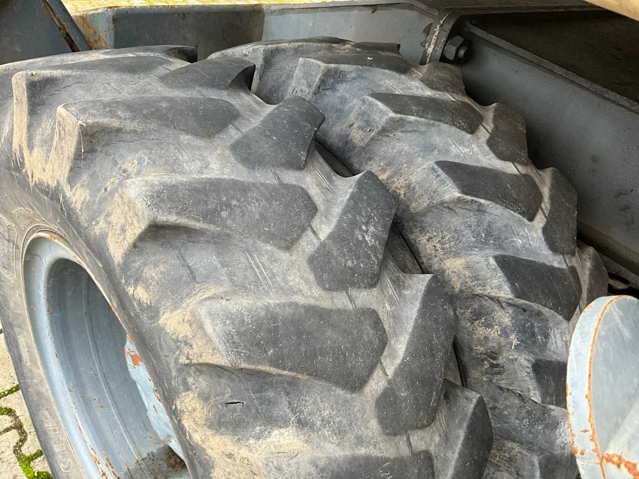 Pelle sur pneus Atlas 1305M: photos 17 Pelle sur pneus Atlas 1305M: photos 17