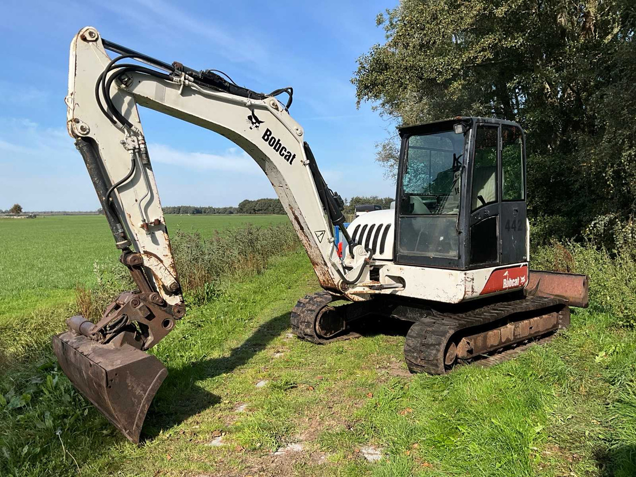 Bobcat 442 - Pelle sur chenille: photos 1 Bobcat 442 - Pelle sur chenille: photos 1
