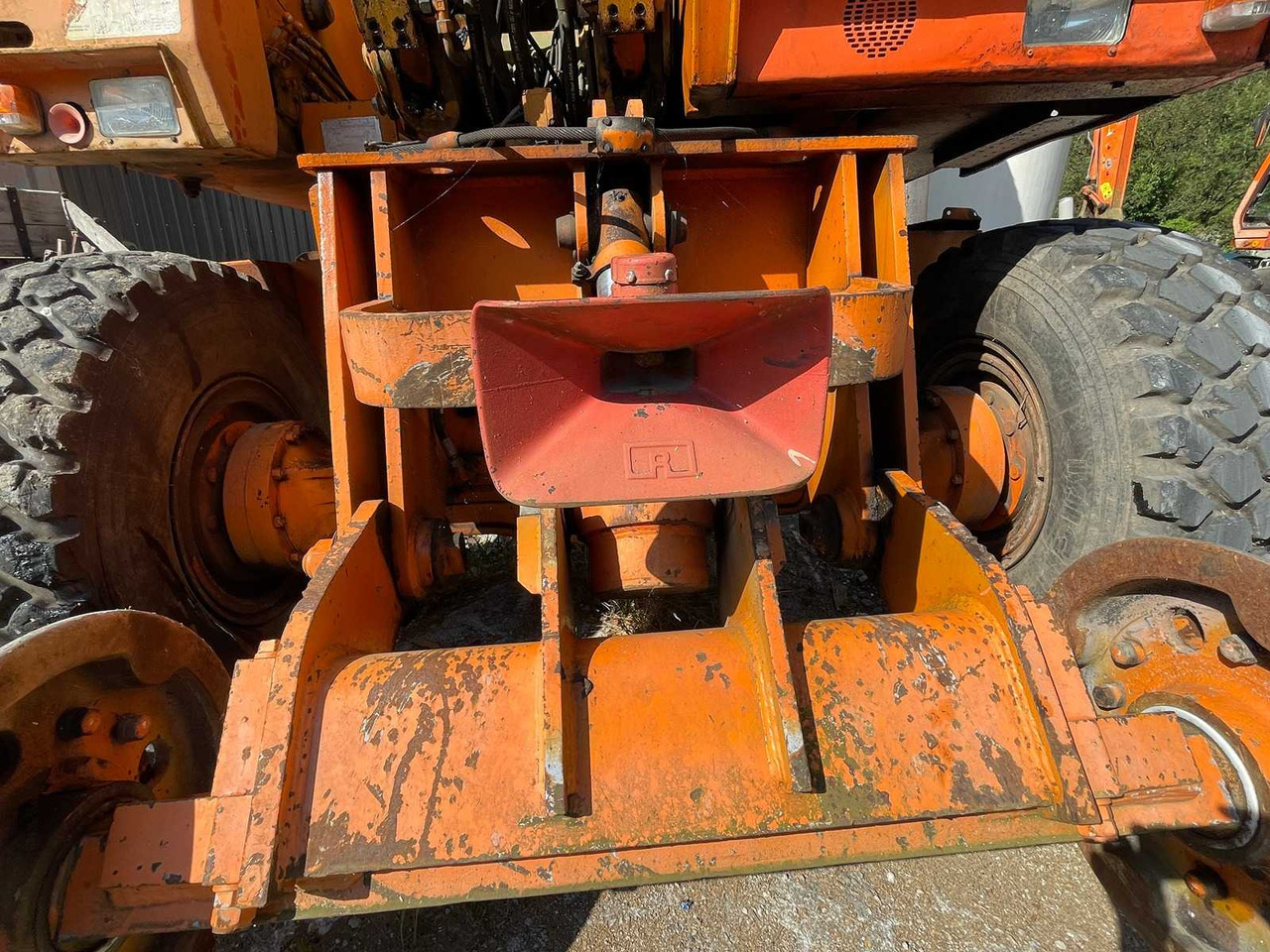 Pelle sur pneus CASE - 1992 - 688P - WHEELED EXCAVATOR: photos 9 Pelle sur pneus CASE - 1992 - 688P - WHEELED EXCAVATOR: photos 9