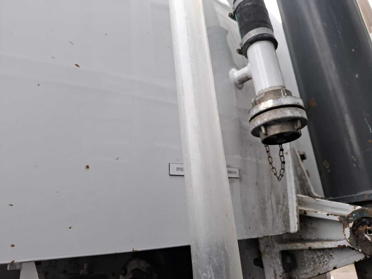 Camion 2009 MERCEDES-BENZ AXOR 1829 L GULLY VACUUM TRUCK: photos 45 Camion 2009 MERCEDES-BENZ AXOR 1829 L GULLY VACUUM TRUCK: photos 45