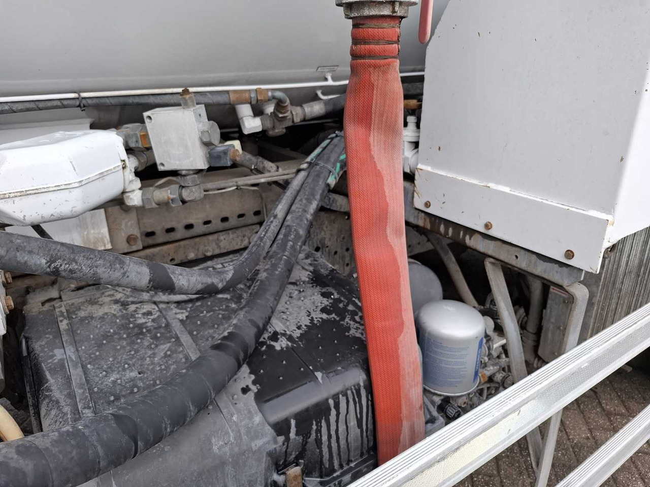 Camion 2009 MERCEDES-BENZ AXOR 1829 L GULLY VACUUM TRUCK: photos 23 Camion 2009 MERCEDES-BENZ AXOR 1829 L GULLY VACUUM TRUCK: photos 23