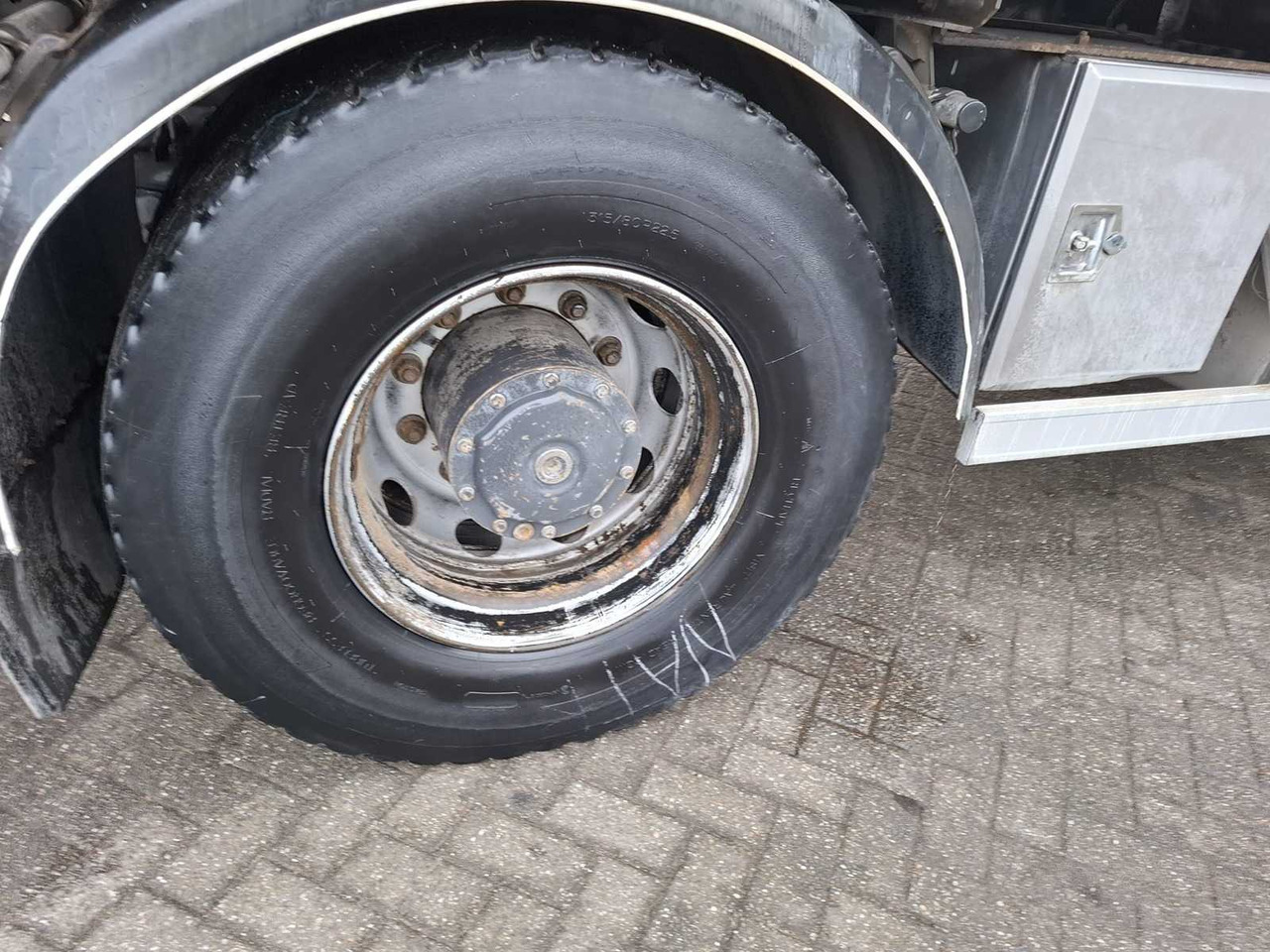 Camion 2009 MERCEDES-BENZ AXOR 1829 L GULLY VACUUM TRUCK: photos 48 Camion 2009 MERCEDES-BENZ AXOR 1829 L GULLY VACUUM TRUCK: photos 48