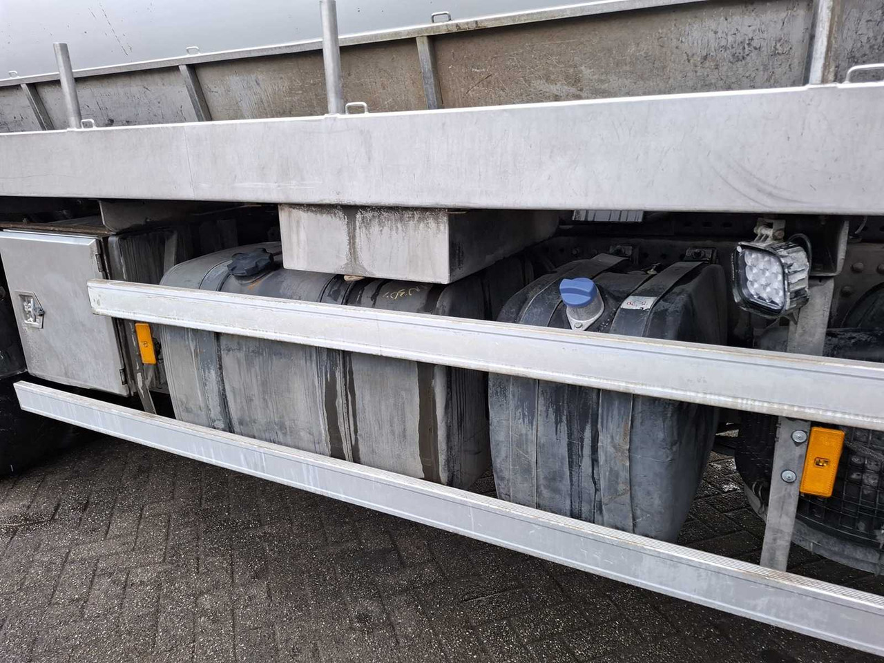 Camion 2009 MERCEDES-BENZ AXOR 1829 L GULLY VACUUM TRUCK: photos 38 Camion 2009 MERCEDES-BENZ AXOR 1829 L GULLY VACUUM TRUCK: photos 38