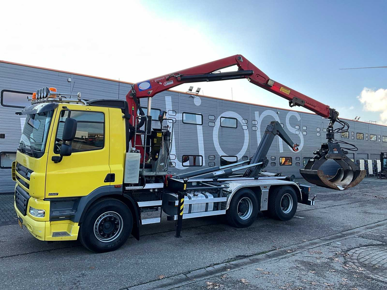 2012 GINAF X3232S 6X4 25T HOOK LIFT + HMF 1643 Z-CRANE TRUCK BZ-VG-55 - Camion: photos 2 2012 GINAF X3232S 6X4 25T HOOK LIFT + HMF 1643 Z-CRANE TRUCK BZ-VG-55 - Camion: photos 2