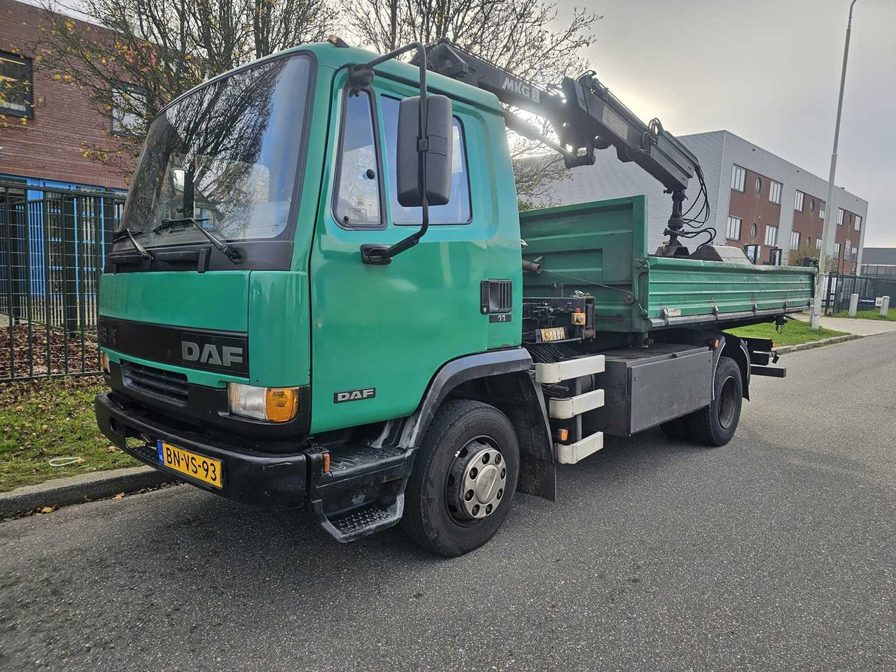 DAF - AE45/150 TI - MET MKG LOADER CRANE WITH ROTARY SQUEEZER AND TIPPER - FIRST OWNER - 131699KM - MOT 8-2026 - Camion: photos 1 DAF - AE45/150 TI - MET MKG LOADER CRANE WITH ROTARY SQUEEZER AND TIPPER - FIRST OWNER - 131699KM - MOT 8-2026 - Camion: photos 1