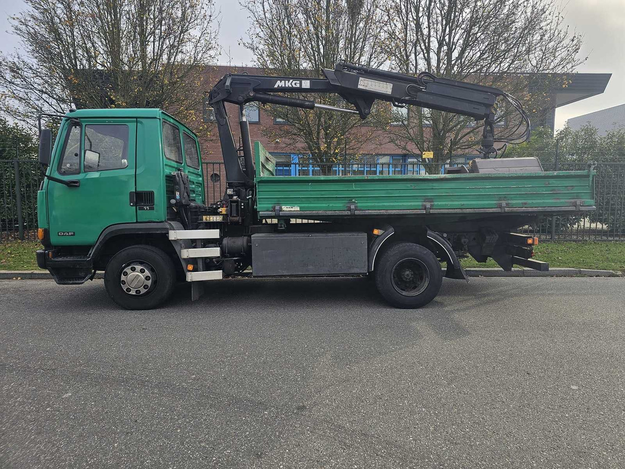DAF - AE45/150 TI - MET MKG LOADER CRANE WITH ROTARY SQUEEZER AND TIPPER - FIRST OWNER - 131699KM - MOT 8-2026 - Camion: photos 2 DAF - AE45/150 TI - MET MKG LOADER CRANE WITH ROTARY SQUEEZER AND TIPPER - FIRST OWNER - 131699KM - MOT 8-2026 - Camion: photos 2