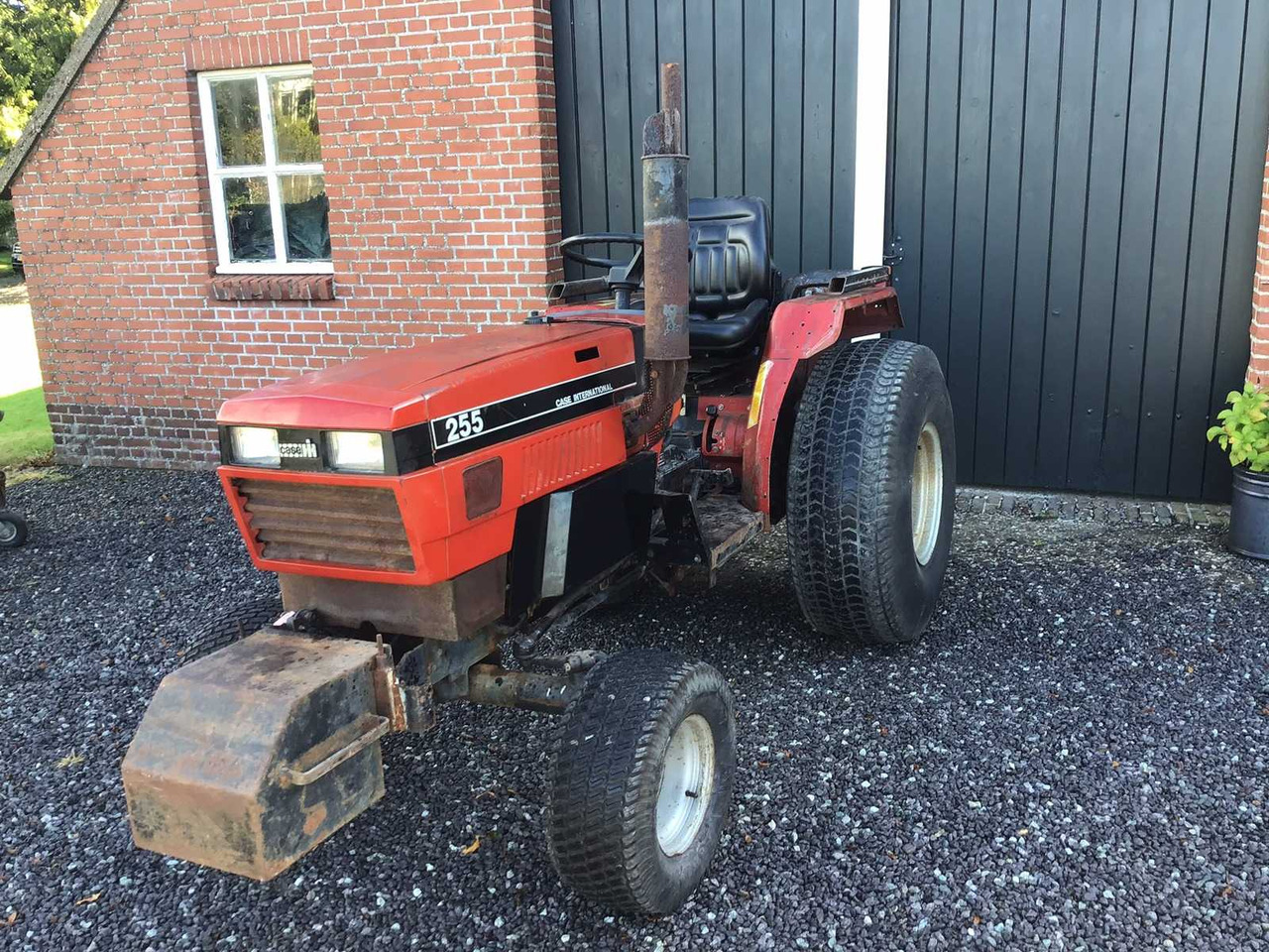 Case IH 255 - Micro tracteur: photos 1 Case IH 255 - Micro tracteur: photos 1