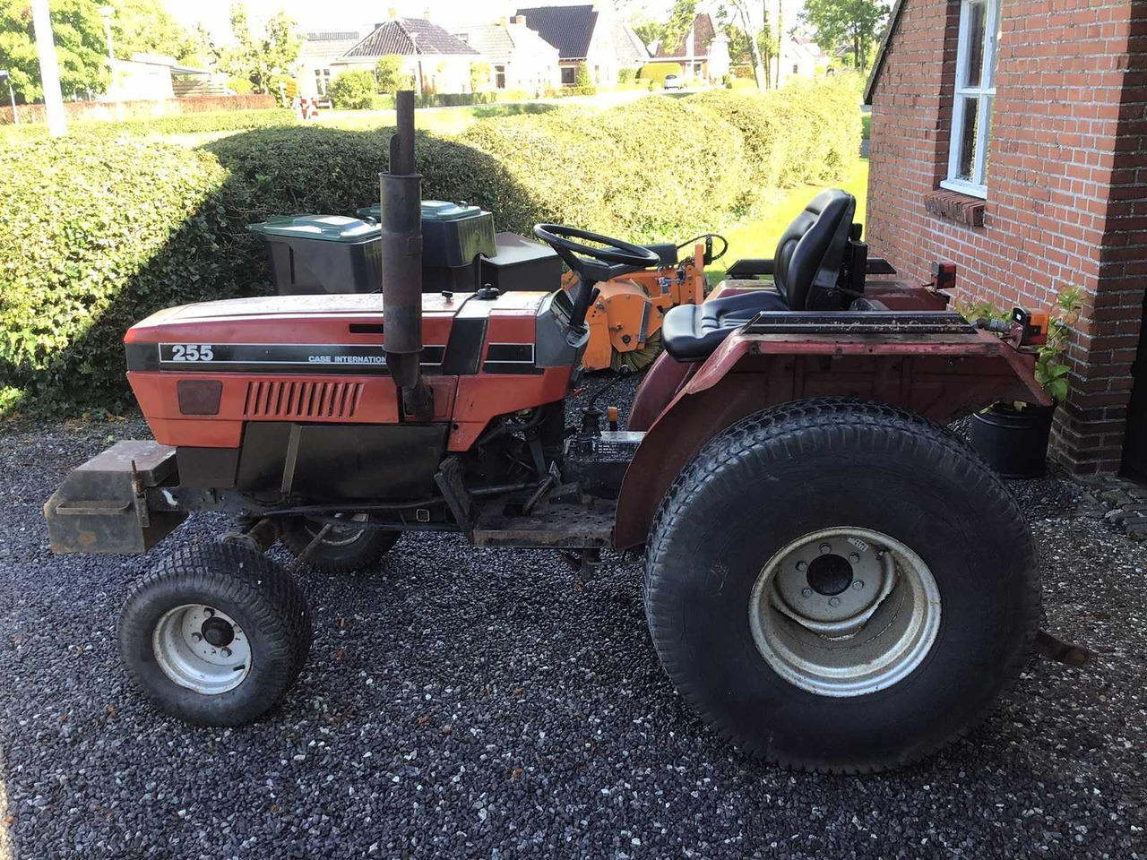 Case IH 255 - Micro tracteur: photos 5 Case IH 255 - Micro tracteur: photos 5