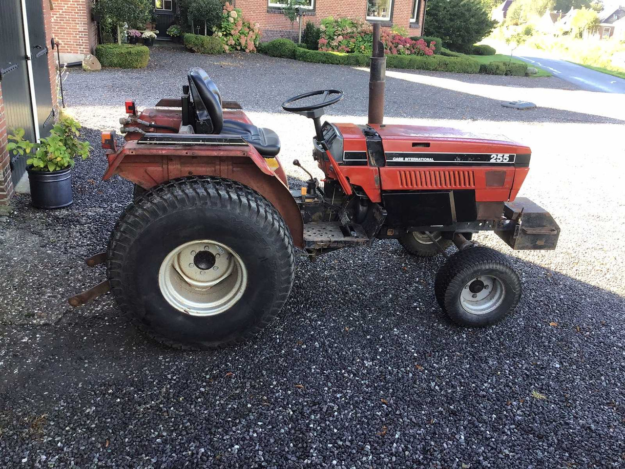 Case IH 255 - Micro tracteur: photos 4 Case IH 255 - Micro tracteur: photos 4