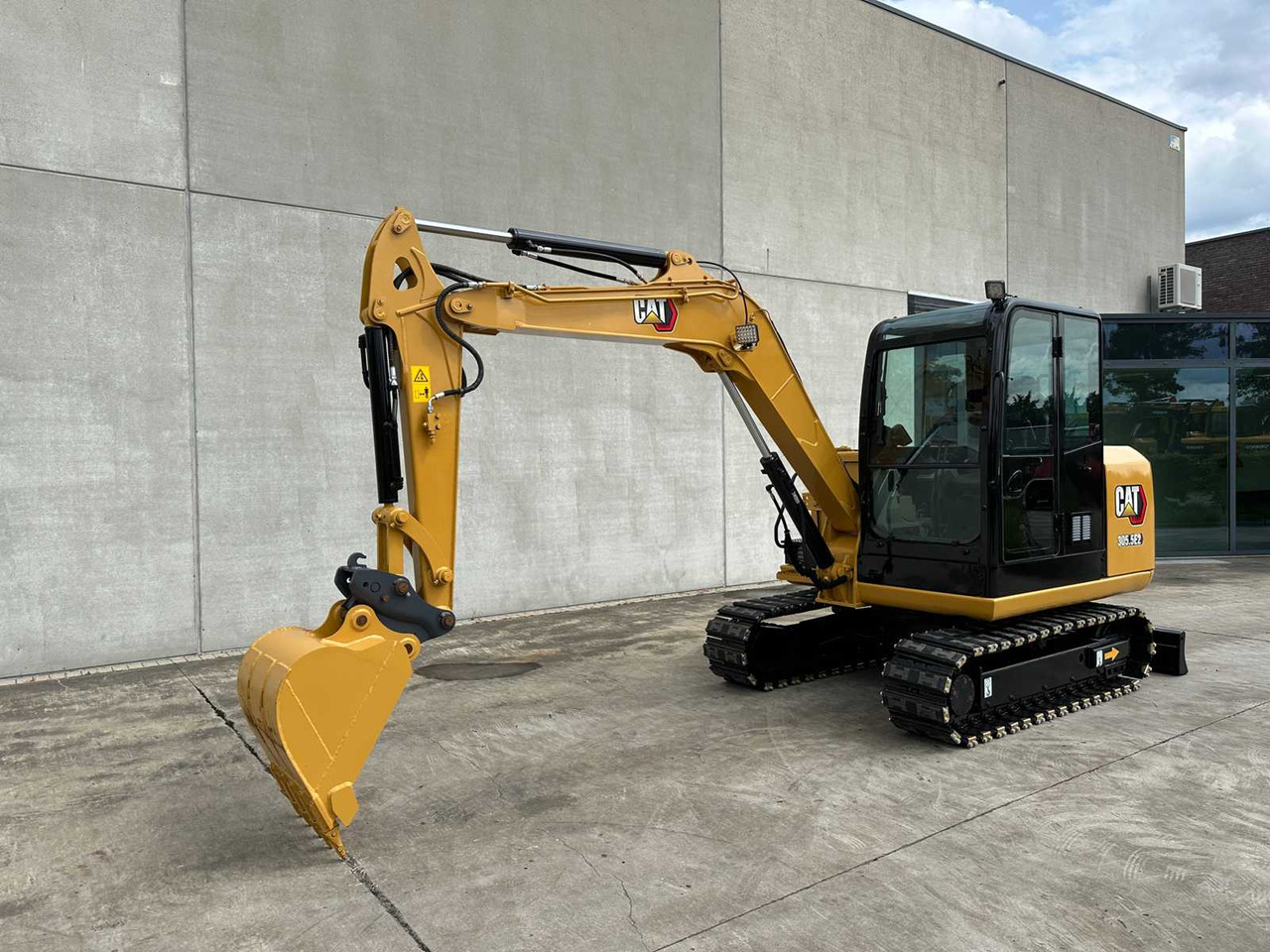 Caterpillar 305.5E2 - Pelle sur chenille: photos 1 Caterpillar 305.5E2 - Pelle sur chenille: photos 1