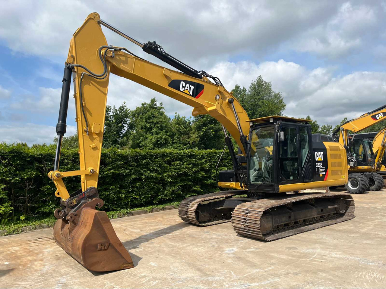Caterpillar 323E L - Pelle sur chenille: photos 1 Caterpillar 323E L - Pelle sur chenille: photos 1