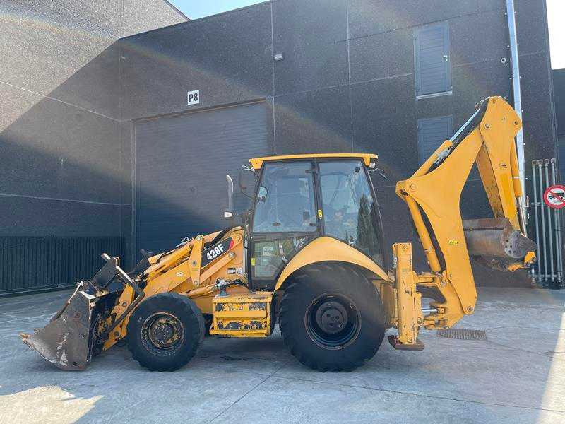 Caterpillar 428F - Tractopelle: photos 4 Caterpillar 428F - Tractopelle: photos 4