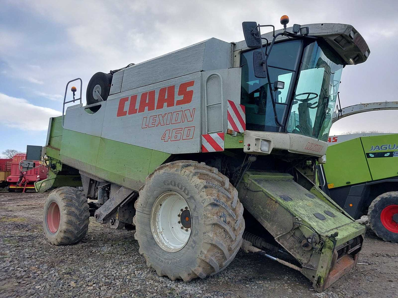 Claas Lexion 460 - Moissonneuse-batteuse: photos 2 Claas Lexion 460 - Moissonneuse-batteuse: photos 2