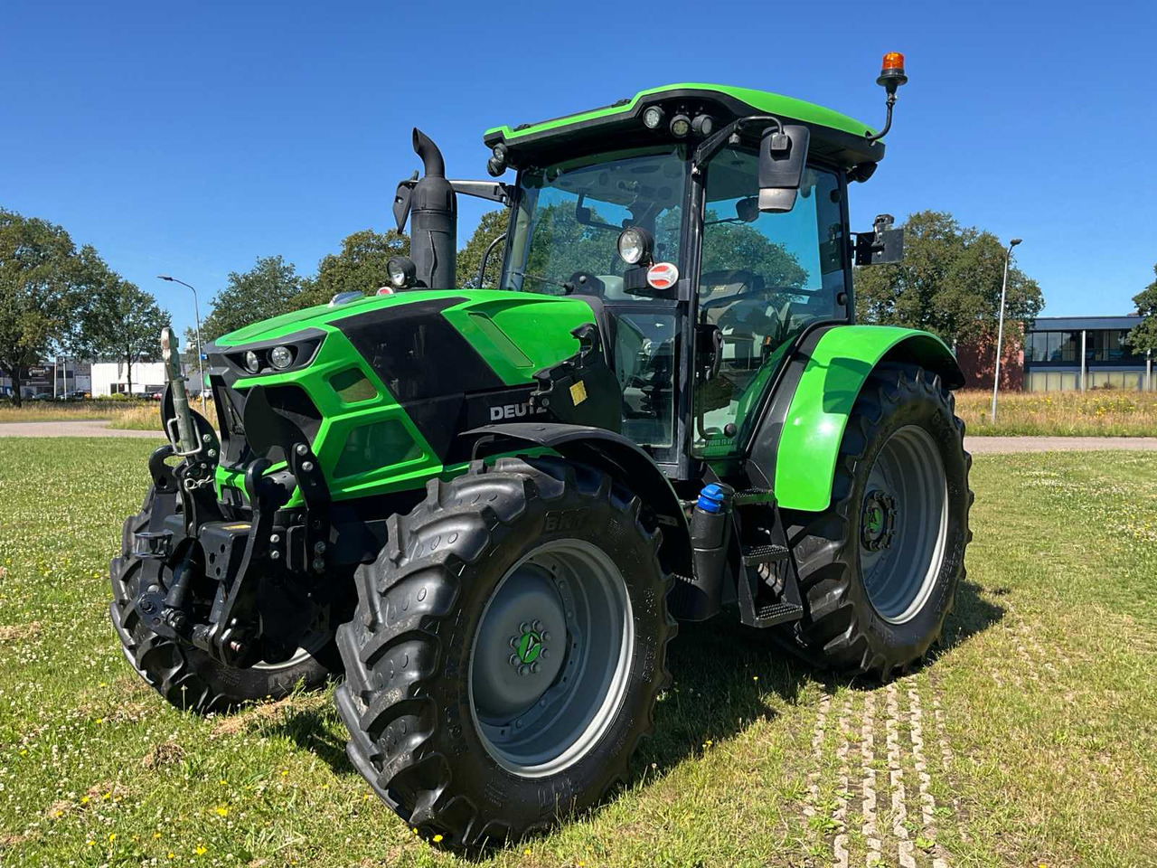 Deutz-fahr 6125 C TTV - Tracteur agricole: photos 2 Deutz-fahr 6125 C TTV - Tracteur agricole: photos 2