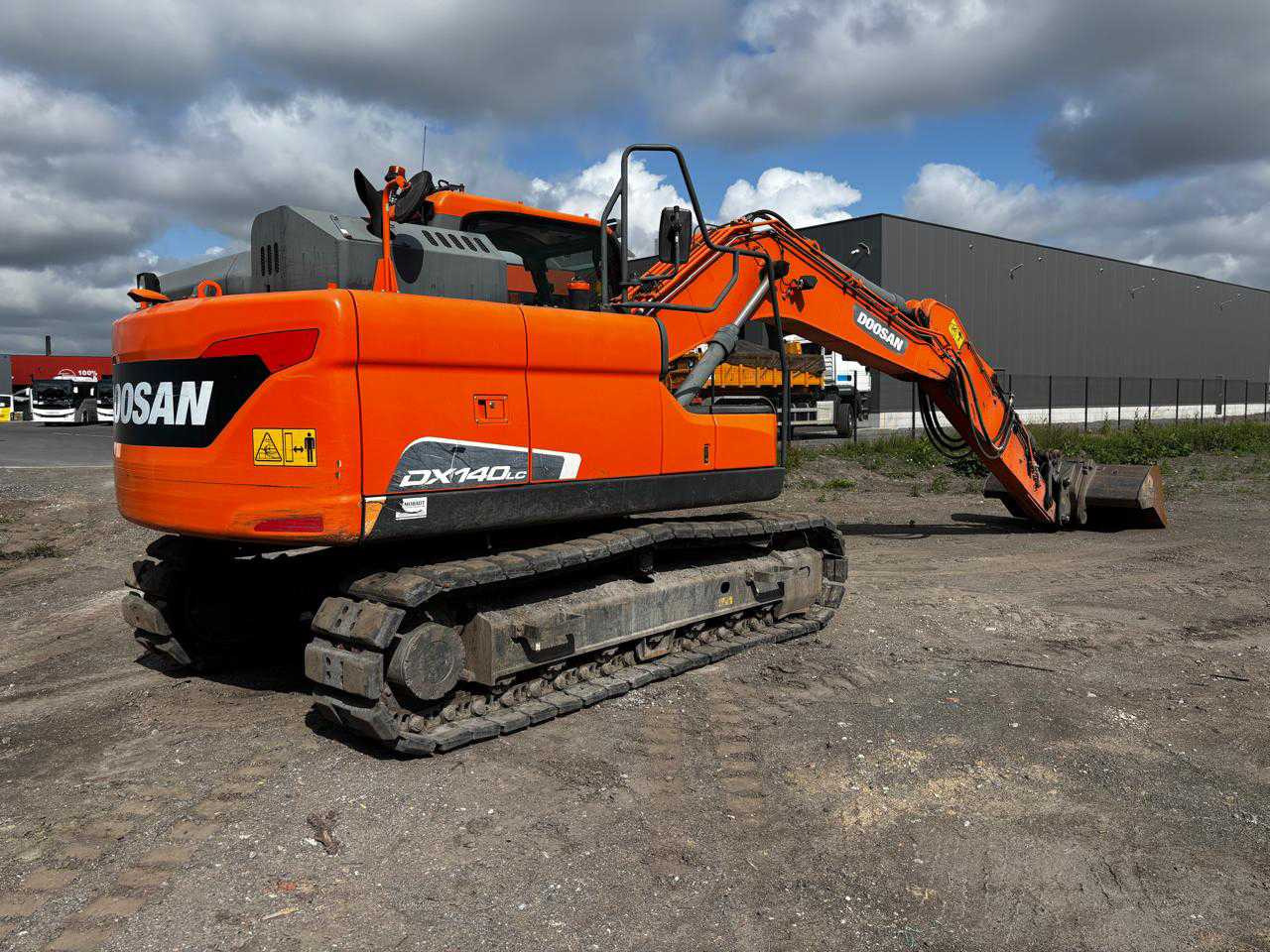 Doosan DX140 LC-5 - Pelle sur chenille: photos 2 Doosan DX140 LC-5 - Pelle sur chenille: photos 2