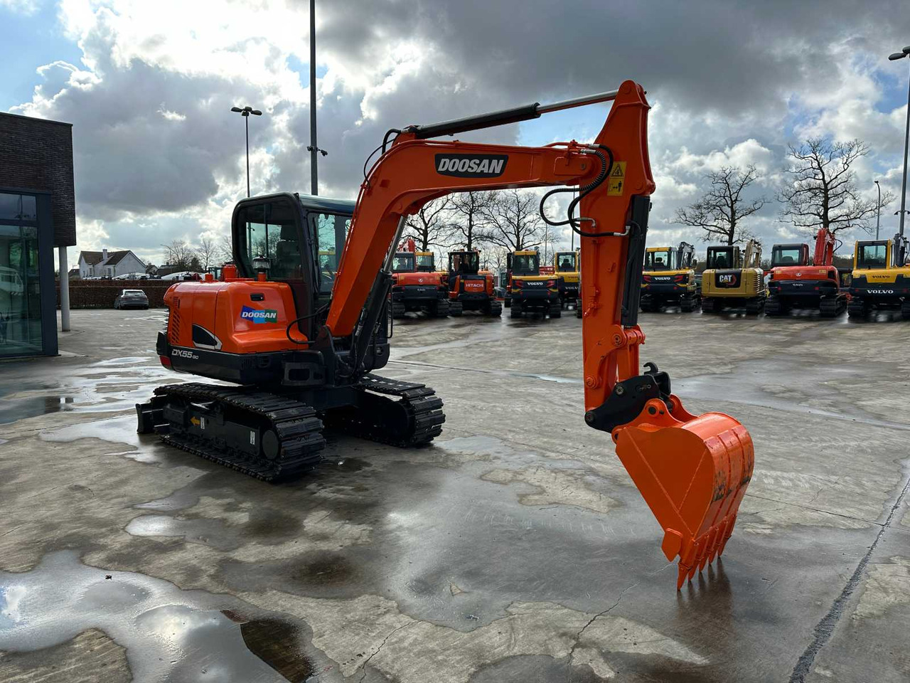 Doosan DX55-9C - Pelle sur chenille: photos 3 Doosan DX55-9C - Pelle sur chenille: photos 3