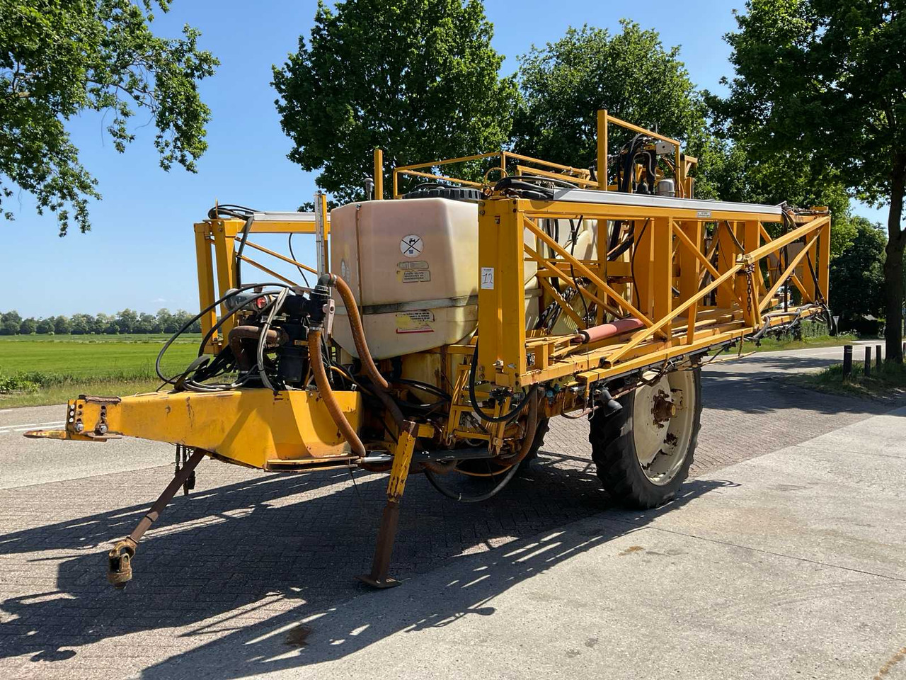 Dubex Nestor 950300 - Pulvérisateur: photos 1 Dubex Nestor 950300 - Pulvérisateur: photos 1