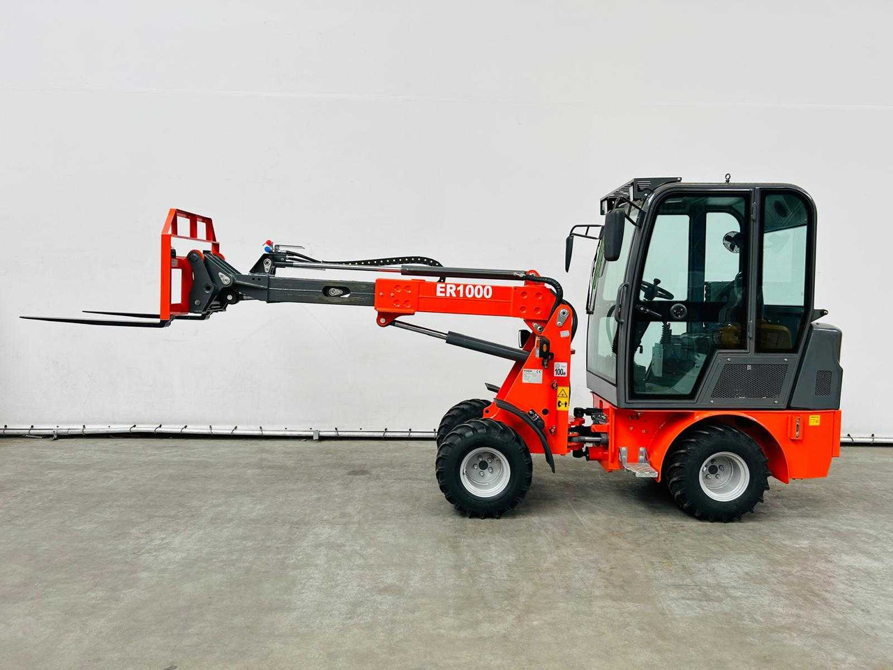 EVERUN - 2025 - ER1000 - TELESCOPIC ARTICULATED WHEEL LOADER KUBOTA EURO5 - Chargeuse sur pneus: photos 4 EVERUN - 2025 - ER1000 - TELESCOPIC ARTICULATED WHEEL LOADER KUBOTA EURO5 - Chargeuse sur pneus: photos 4