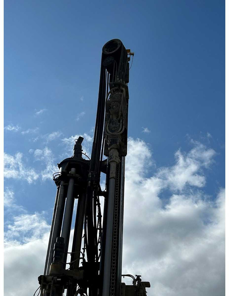 Atlas Copco (Epiroc) SmartROC C50-10SF - Engins de chantier: photos 5 Atlas Copco (Epiroc) SmartROC C50-10SF - Engins de chantier: photos 5