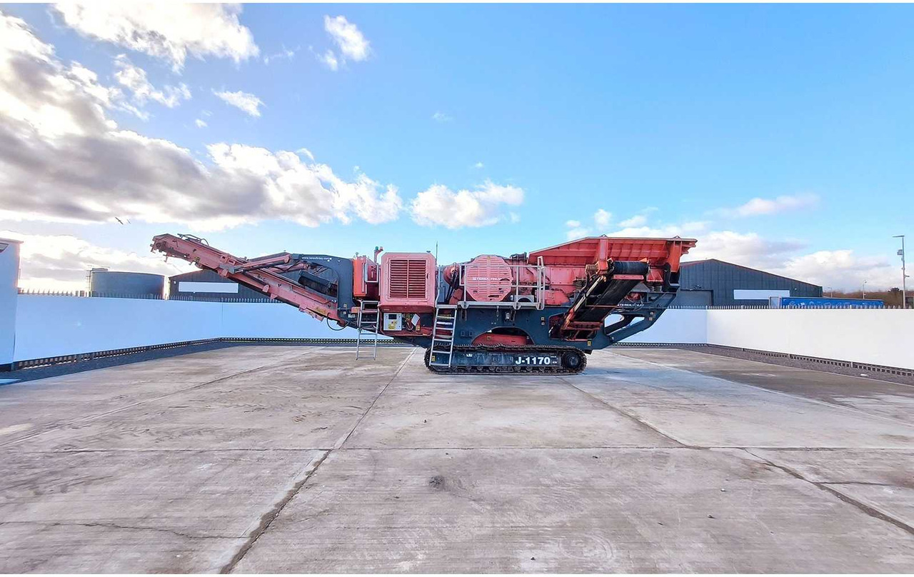 Terex Finlay J-1170 - Engins de chantier: photos 1 Terex Finlay J-1170 - Engins de chantier: photos 1