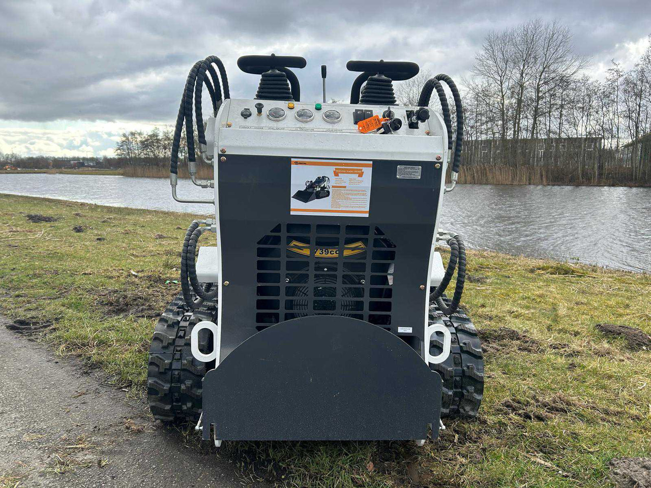 FF industrial ME400 - Chargeuse sur pneus: photos 5 FF industrial ME400 - Chargeuse sur pneus: photos 5