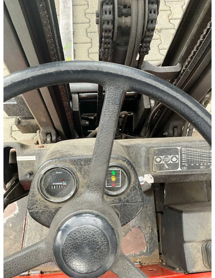 FORKLIFT LINDE - 15 E S - Chariot élévateur: photos 5 FORKLIFT LINDE - 15 E S - Chariot élévateur: photos 5