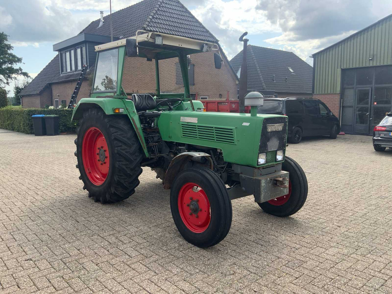 Fendt Farmer 108S - Tracteur agricole: photos 3 Fendt Farmer 108S - Tracteur agricole: photos 3